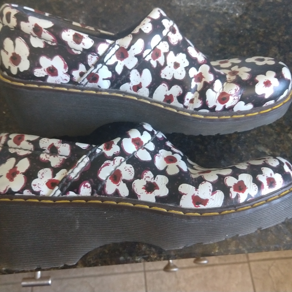 Dr. Martens Pascal Pansy Fayre slip on size 9